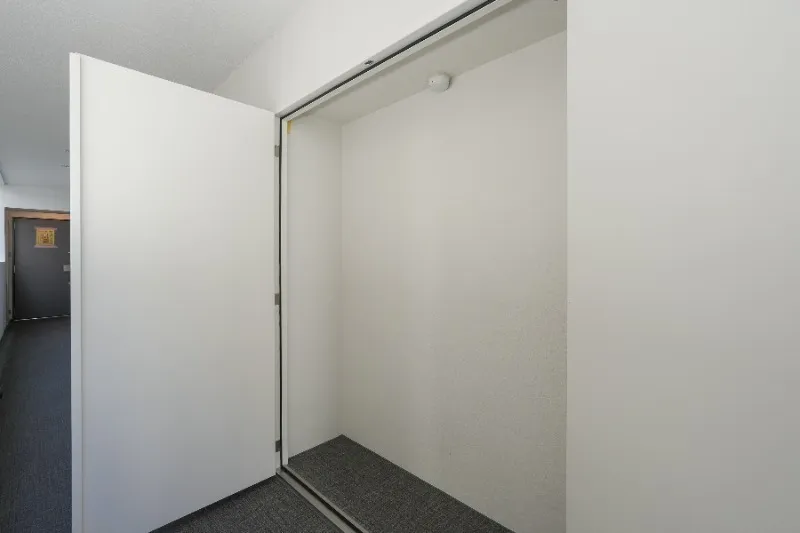 Due Nippori III - Interior - ["Wall", "Flooring", "Floor"]