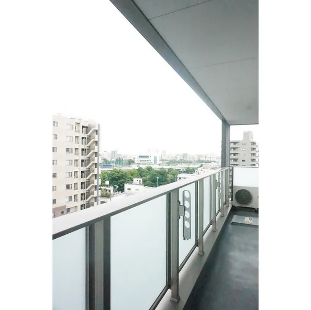 Mono TerrAce - Interior - ["Building", "Sky", "Window"]