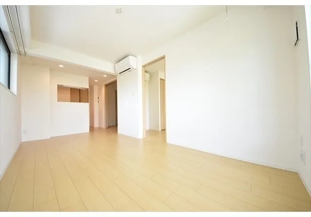 El Faro Waseda - Interior - ["Flooring", "Floor", "Wood flooring"]