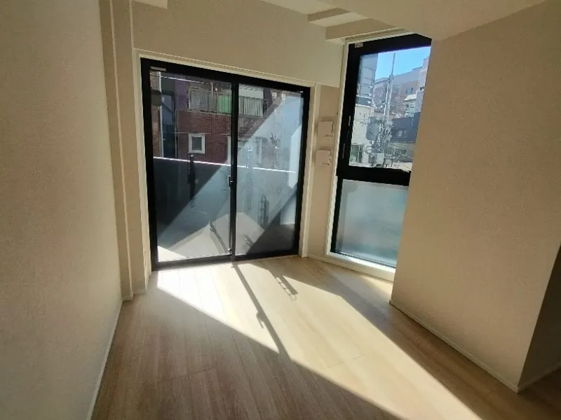 Season Flats Asakusa - Interior - ["Floor", "Apartment", "Glass"]