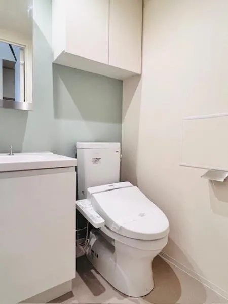 Brillia Ist Kiyosumi Shirakawa - Interior - ["Toilet seat", "Plumbing fixture", "Toilet"]