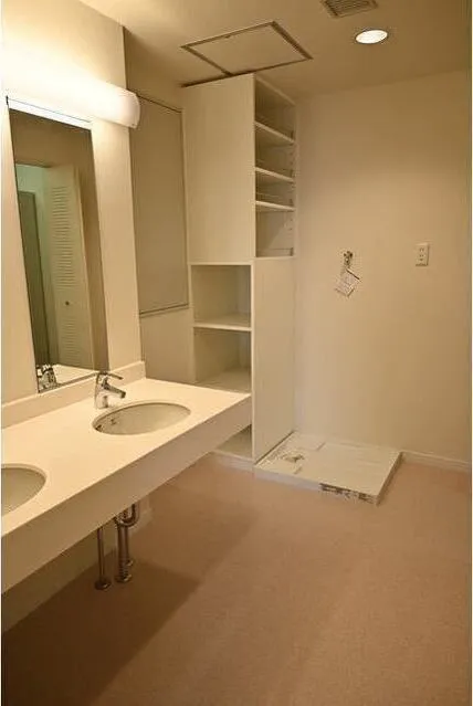 Shibuya Property Tower - Interior - ["Mirror", "Tap", "Sink"]