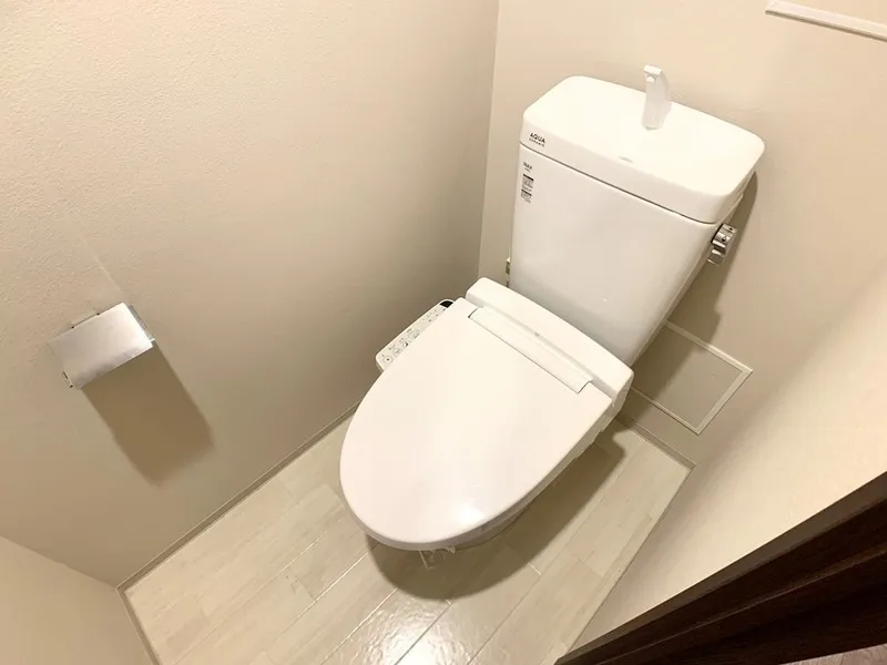 Orchid Residence Morishita - Interior - ["Toilet seat", "Toilet", "Plumbing fixture"]