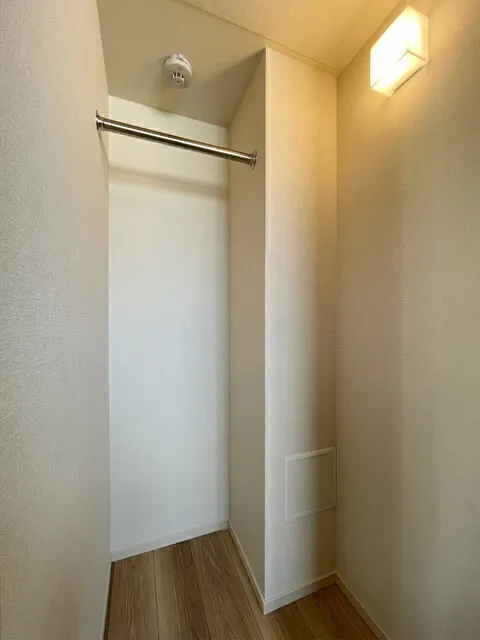 Geoent Asakusa Kaminarimon - Interior - ["Wood", "Floor", "Flooring"]