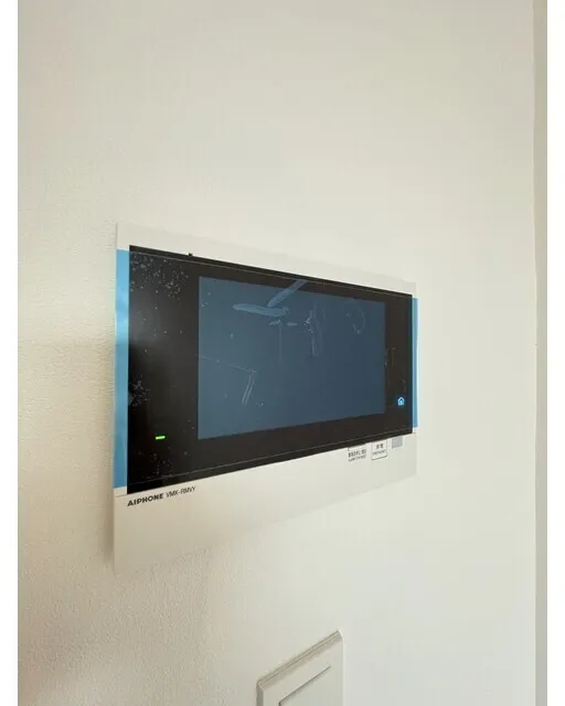 Season Flats Omorinishi - Interior - ["Electronic device", "Display device", "Technology"]