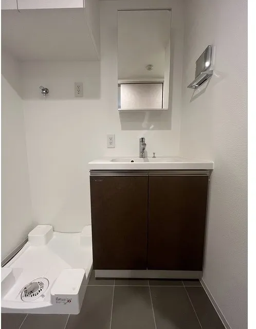 Belle Face Sangenjaya - Interior - ["Property", "Cabinetry", "Sink"]