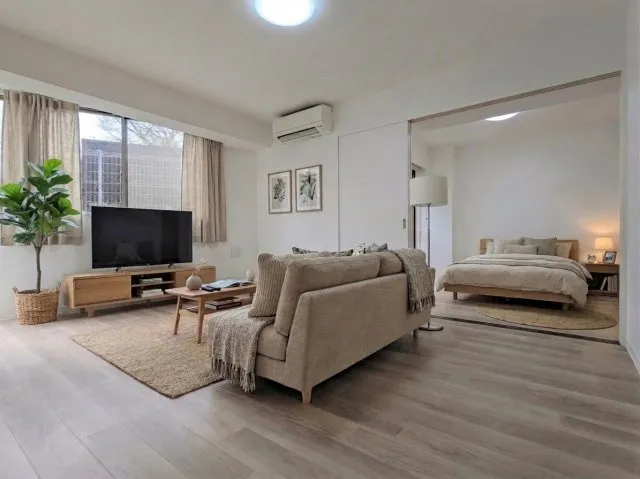 Beljure Takanawa - Interior - ["Furniture", "Interior design", "Flooring"]