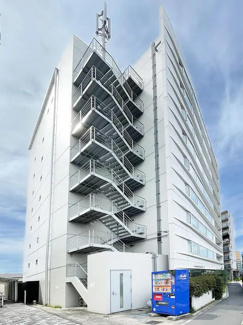 Ipse Gakugei Daigaku - Exterior - ["Sky", "Daytime", "Building"]