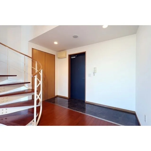 Residence Charmant Tsukishima - Interior - ["Fixture", "Rectangle", "Wood"]