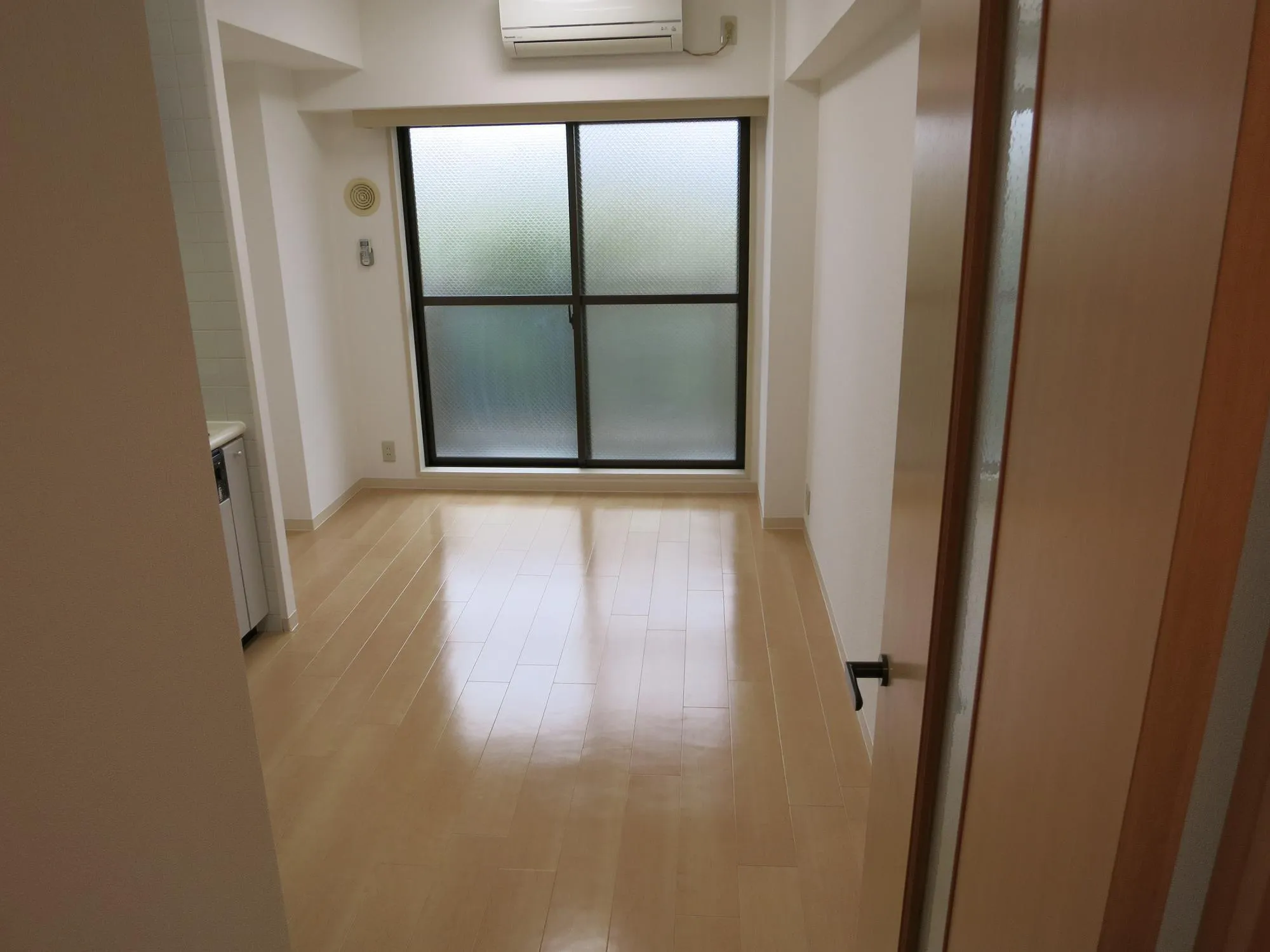 WillDo Otsuka - Interior - ["Flooring", "Floor", "Ceiling"]