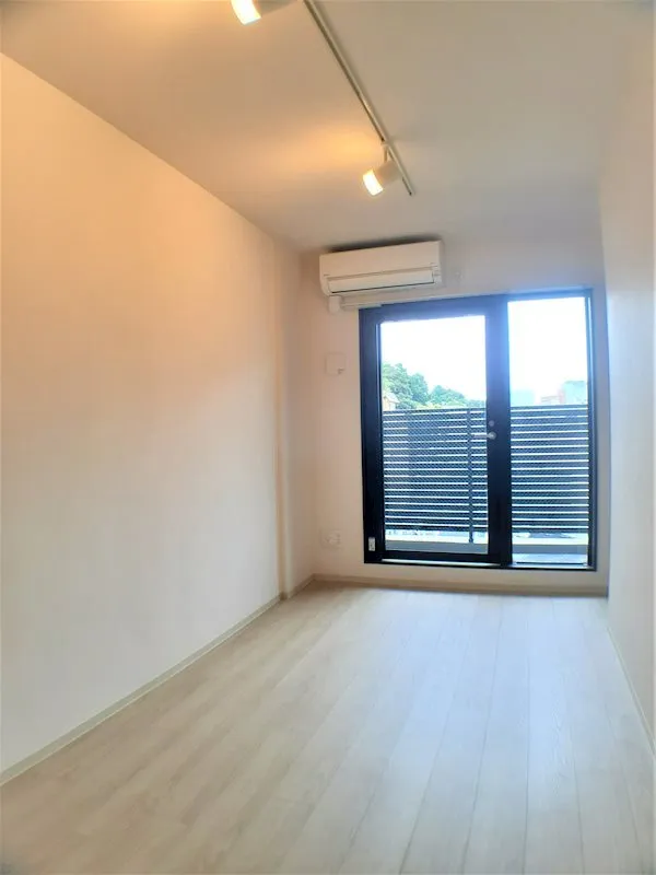 RESIDIA Bunkyo Koishikawa - Interior - ["Window", "Fixture", "Building"]