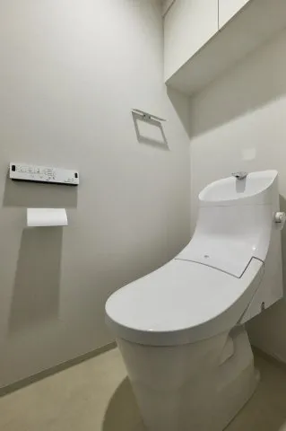 Proud Flat Sumida Hikifune Diage - Interior - ["Toilet seat", "Toilet", "Flooring"]