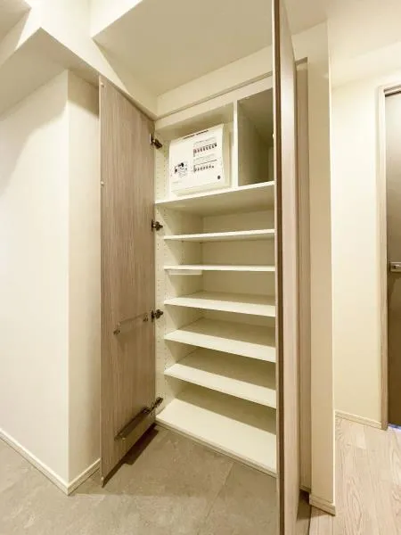 Brillia Ist Asakusa - Interior - ["Flooring", "Wood", "Interior design"]