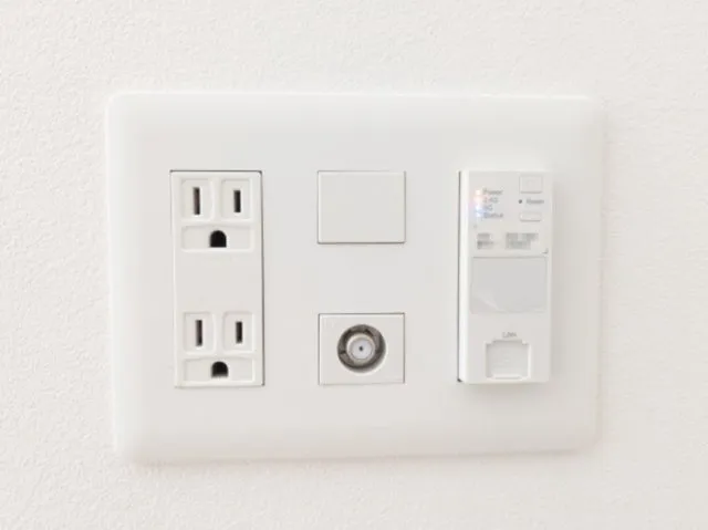 Fluffy Nishi-Waseda - Interior - ["Technology", "Electronics", "Wall Socket"]