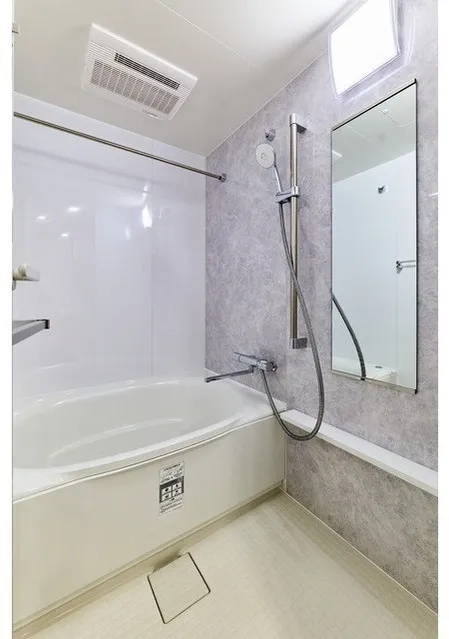 Lefon Progres Akabane Marks - Interior - ["Bathroom", "Plumbing fixture", "Flooring"]