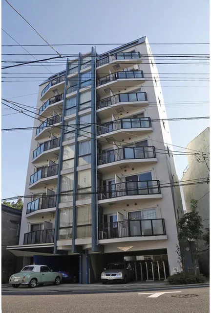 W723 - Exterior - ["Residential area", "Building", "Condominium"]
