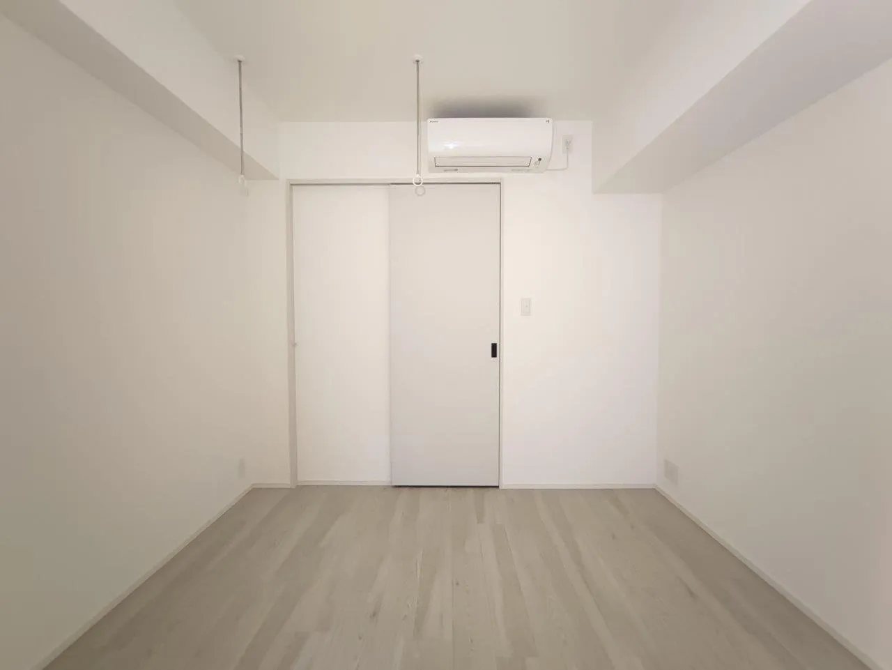 Cross Residence Takadanobaba - Interior - ["Fixture", "Building", "Floor"]