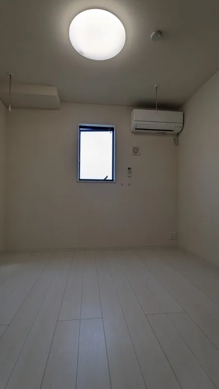 AMATERRACE Ekoda - Interior - ["White", "Flooring", "Ceiling"]