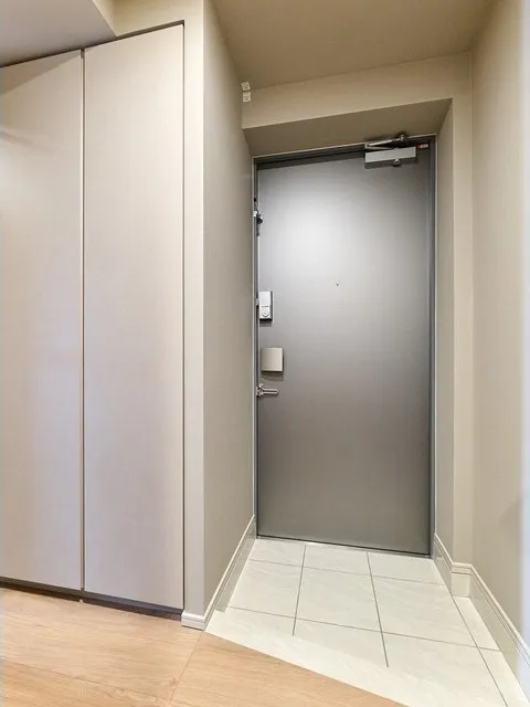 Baus Flats Kuramae - Interior - ["Wood", "Flooring", "Floor"]