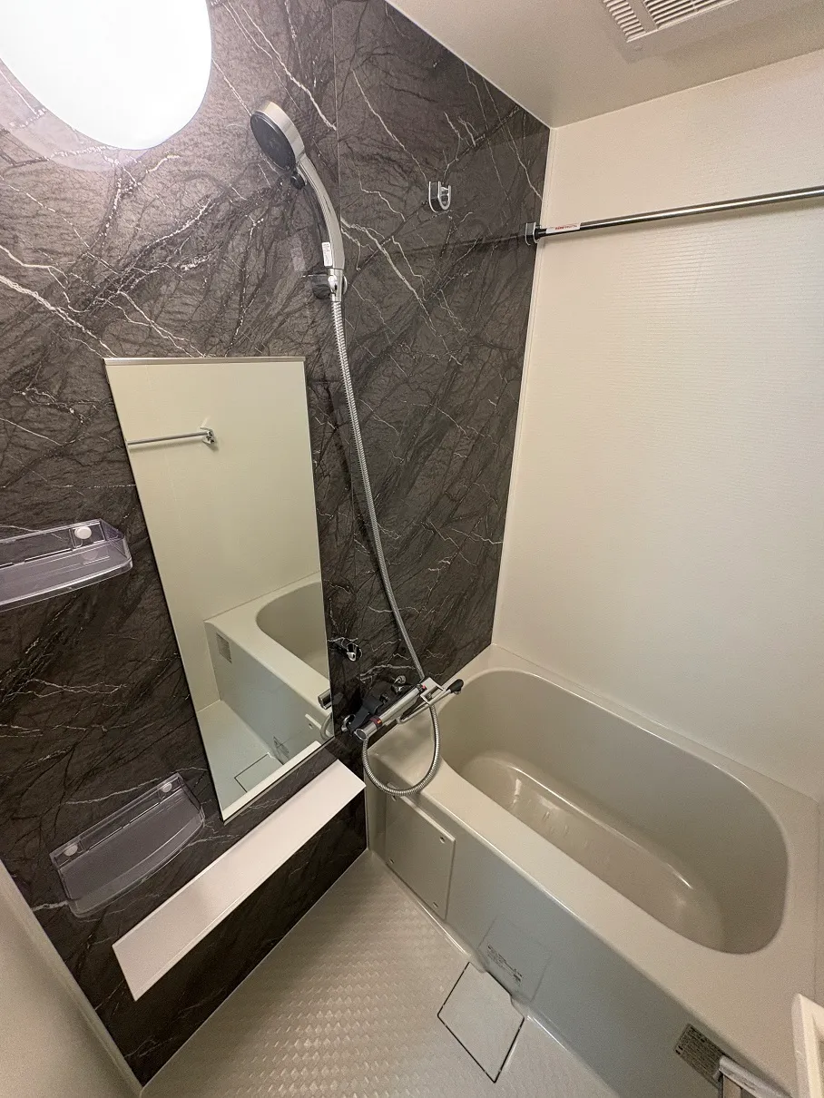 Gran Casa Sumiyoshi III - Interior - ["Flooring", "Plumbing fixture", "Floor"]