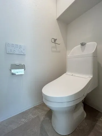El Faro Ikejiri - Interior - ["Toilet seat", "Toilet", "Bathroom"]