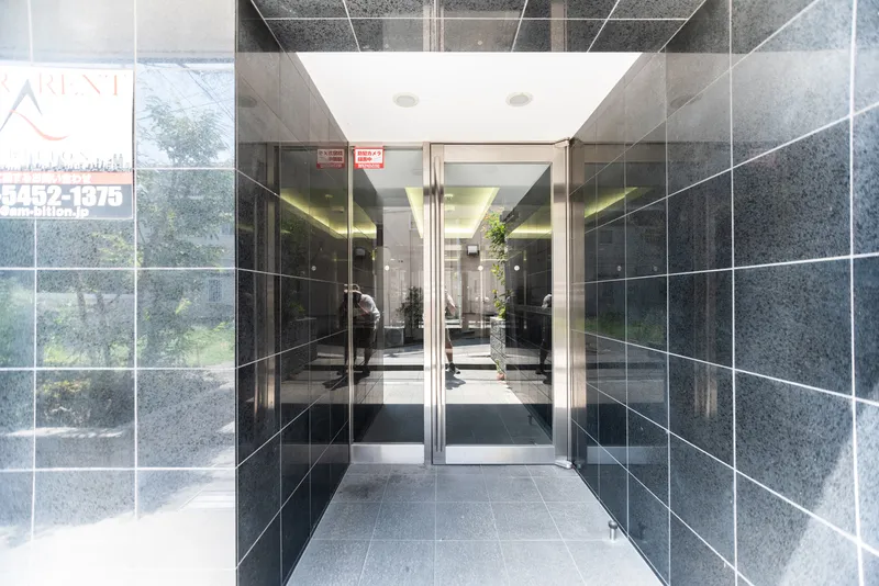 Sejori Kami-Itabashi - Exterior - ["Floor", "Silver", "Tile Flooring"]