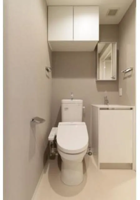 Patio Square Nakano - Interior - ["Toilet seat", "Toilet", "Bathroom"]