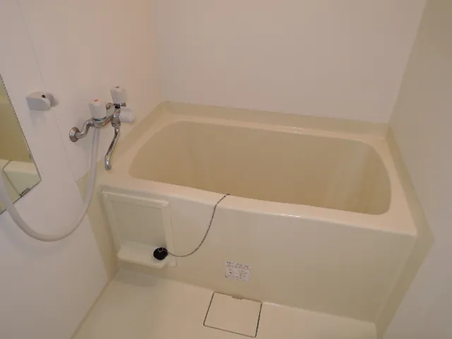 JAPT Kanda 4 - Interior - ["Bathroom", "Tap", "Plumbing fixture"]