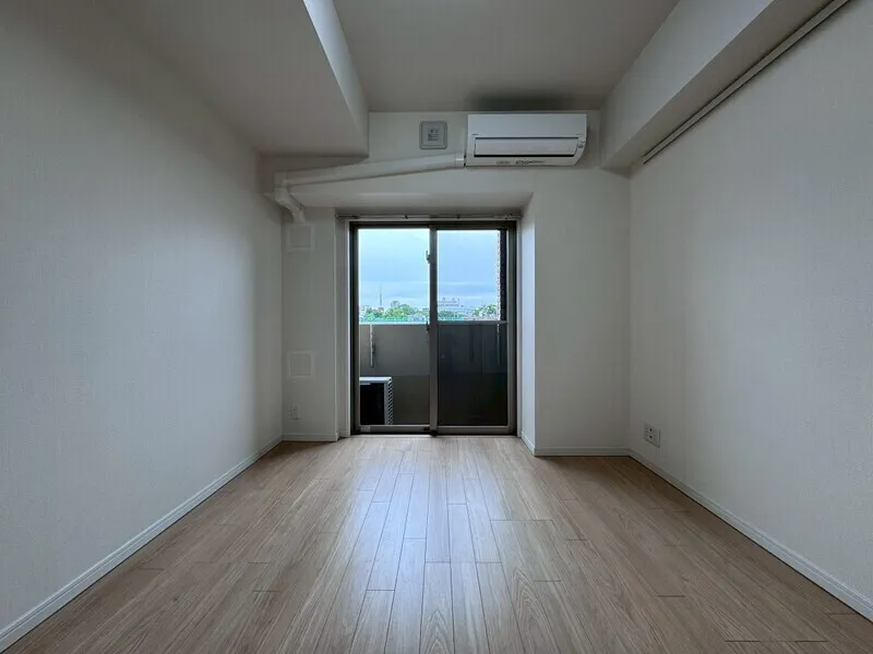 La Santé Hiroo - Interior - ["Flooring", "Floor", "Ceiling"]