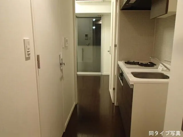 Comforia Oshiage - Interior - ["Building", "Cabinetry", "Fixture"]
