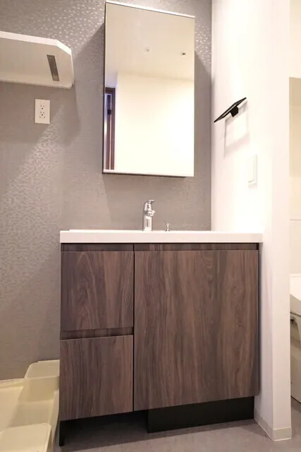 J.GRAN Court Asakusa - Interior - ["Brown", "Mirror", "Building"]