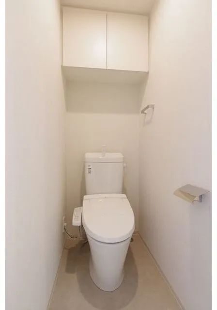Comforia Oshima DEUX - Interior - ["Toilet seat", "Toilet", "Plumbing fixture"]