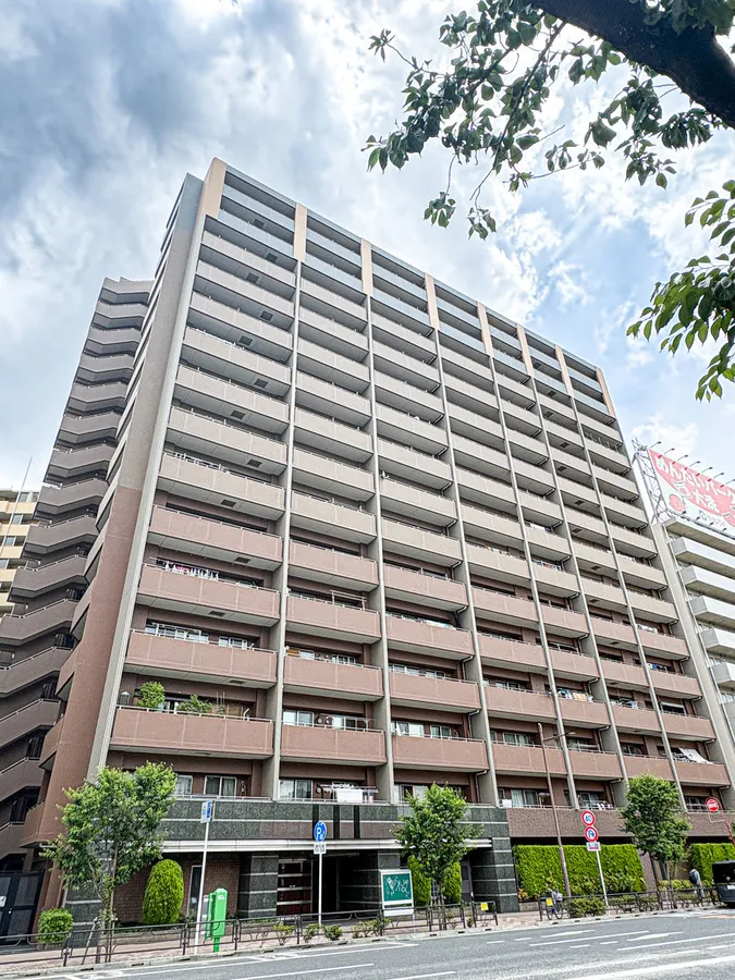 Crest form Ueno no Mori