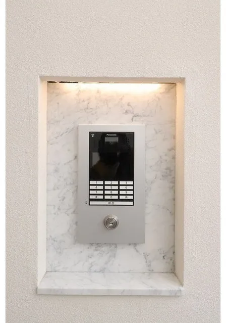 Nanpeidai HillTop House - Exterior - ["Intercom"]