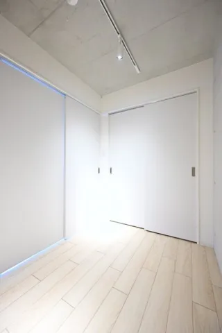 Carouge Kanamecho - Interior - ["Flooring", "Floor", "Wall"]