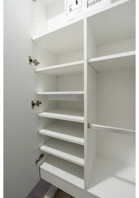 Comforia Takenotsuka East - Interior - ["Shelving", "Shelf", "Cupboard"]