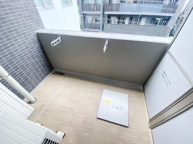 Presence Gene Asakusa East - Interior - ["Flooring", "Floor", "Composite material"]
