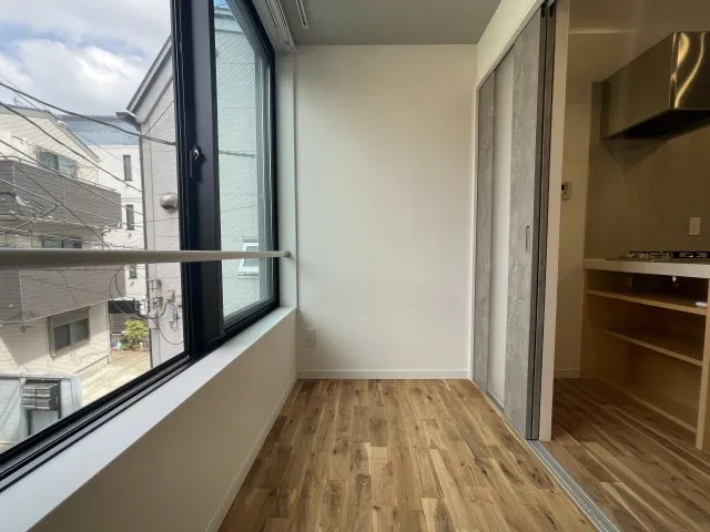 Apice Meguro - Interior - ["Property", "Cabinetry", "Window"]