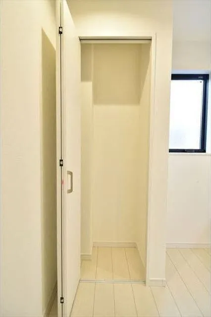 Brilliant Kanamecho - Interior - ["Fixture", "Building", "Door"]