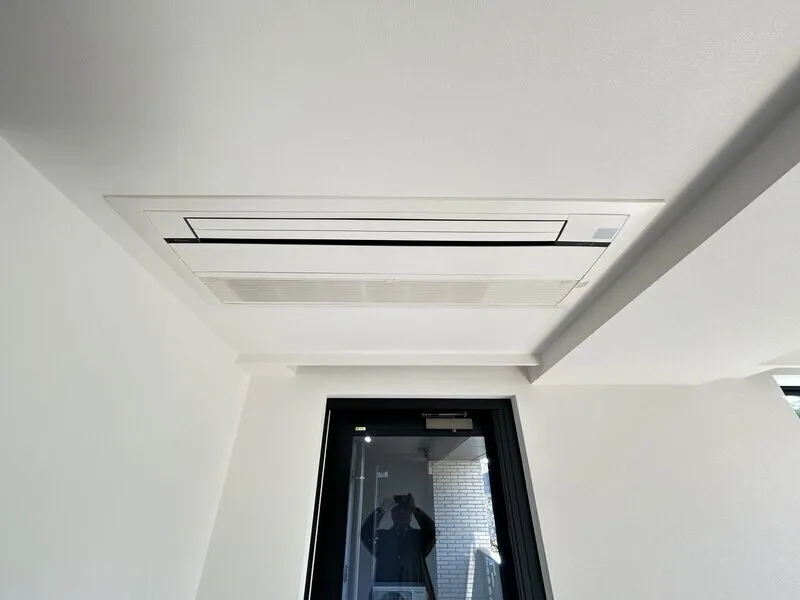 The Lions Ookayama - Interior - ["Ceiling", "Silver", "Daylighting"]