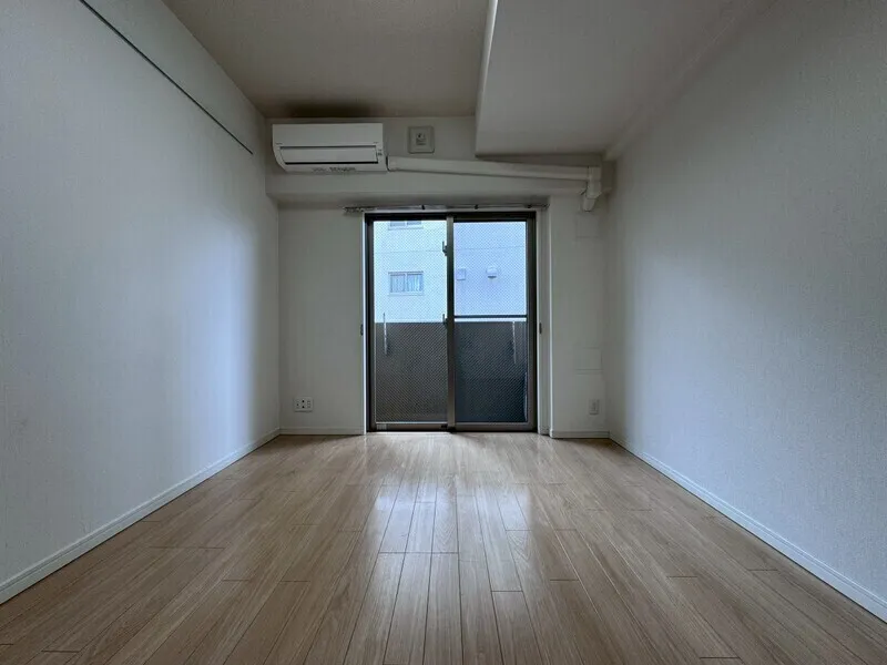 La Santé Hiroo - Interior - ["Flooring", "Floor", "Ceiling"]