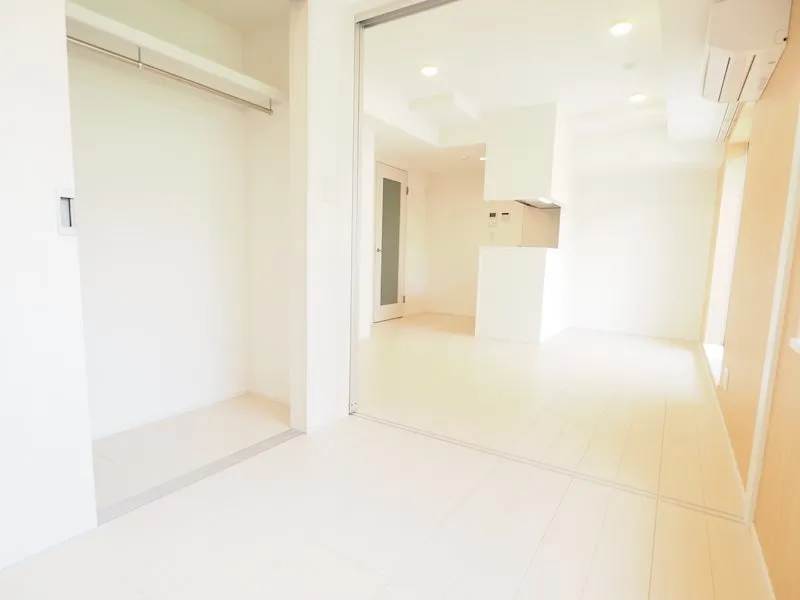 Cortile Kamikitazawa - Interior - ["Fixture", "Hall", "Wood"]