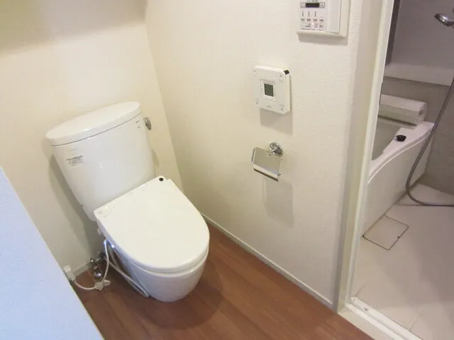 Comforia Ikebukuro DEUX - Interior - ["Toilet seat", "Toilet", "Bathroom"]