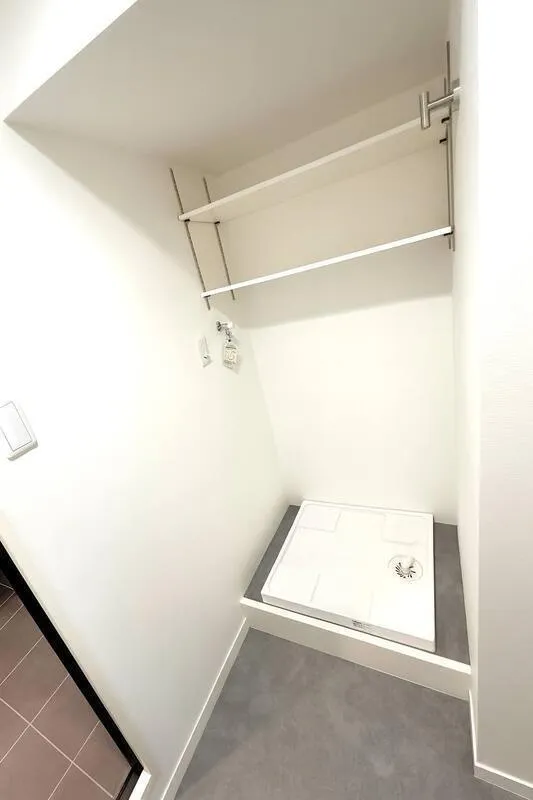 Seafort Tower - Interior - ["Flooring", "Floor", "Grey"]