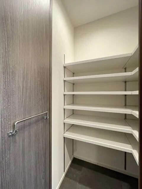 Stylio Kamata West - Interior - ["Wood", "Flooring", "Floor"]