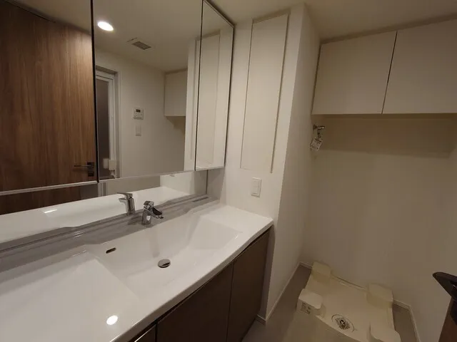 Park Tower Kachidoki South Building - Interior - ["Flooring", "Floor", "Interior design"]