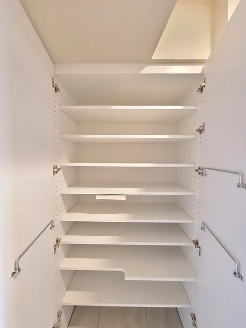 Comforia Higashioi I - Interior - ["Stairs", "Fixture", "Wood"]