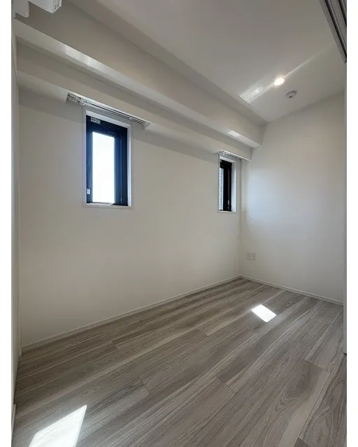 Comforia Liv Osaki - Interior - ["Wood", "Flooring", "Ceiling"]