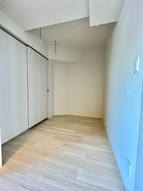 Crevia RXe Kitashinagawa II Station Court - Interior - ["Fixture", "Wood", "Building"]