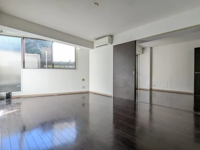 Beljure Takanawa - Interior - ["Flooring", "Wood", "Floor"]